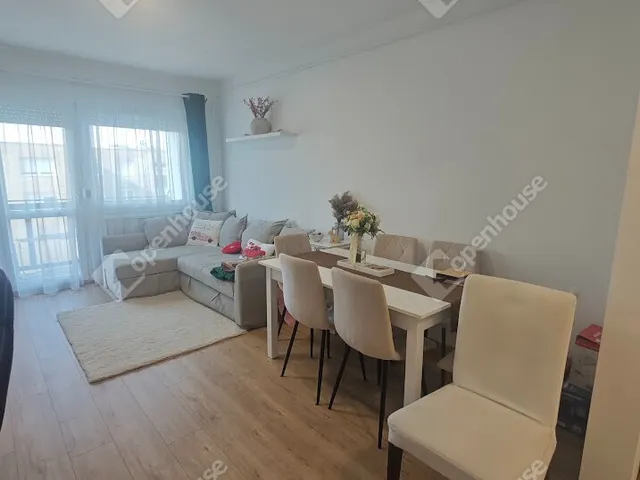 Eladó lakás Győr, Adyváros 53 nm