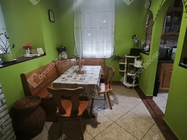 Eladó ház Győr, Kismegyer 185 nm