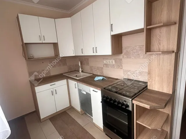 Kiadó lakás Győr, Nádorváros 59 nm