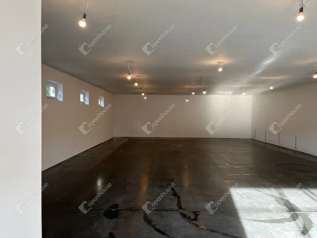 Kiadó kereskedelmi és ipari ingatlan Ikrény 630 nm