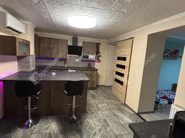 Eladó ház Pér 100 nm