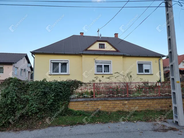 Eladó ház Nyúl 85 nm