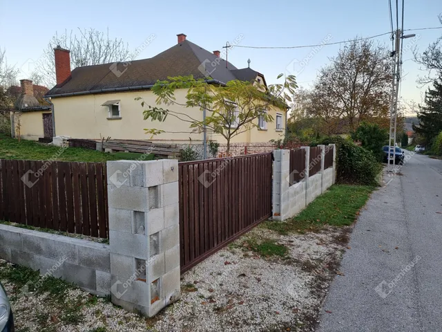 Eladó ház Nyúl 85 nm
