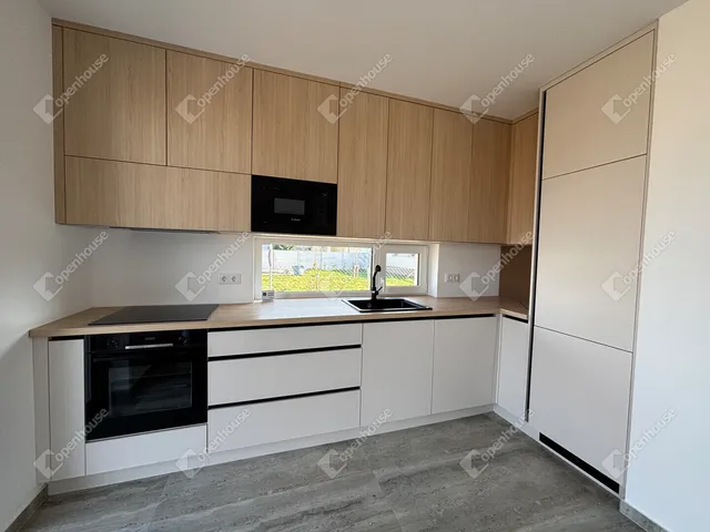 Eladó ház Győrság 92 nm