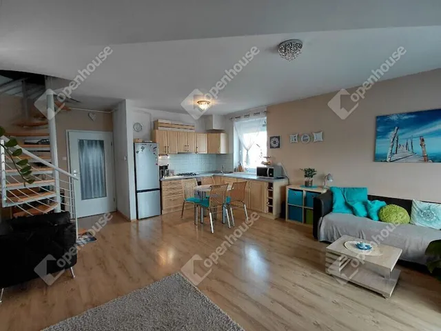 Eladó lakás Győr, Révfalu 74 nm