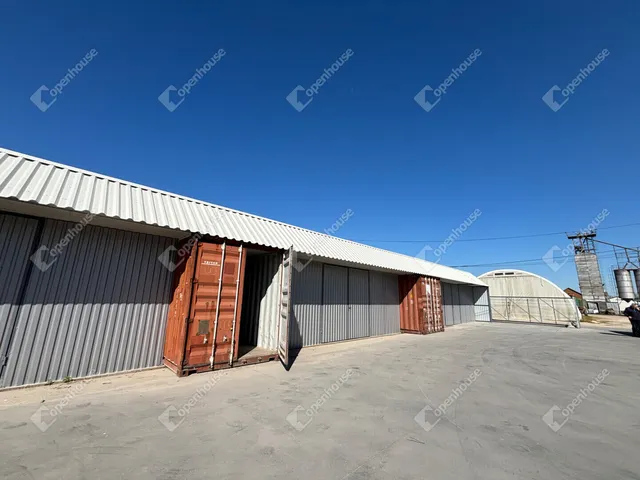 Kiadó kereskedelmi és ipari ingatlan Koroncó 91 nm