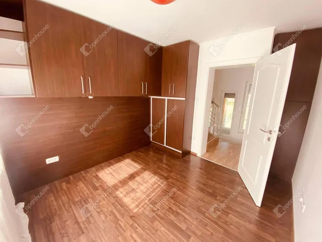 Eladó lakás Komárom 124 nm