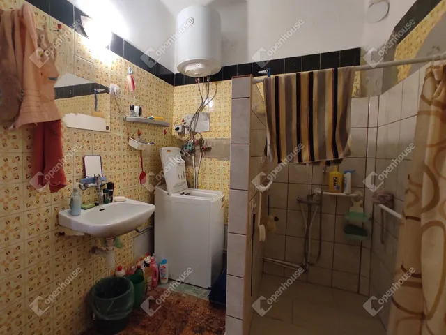 Eladó ház Komárom, Szőny 65 nm