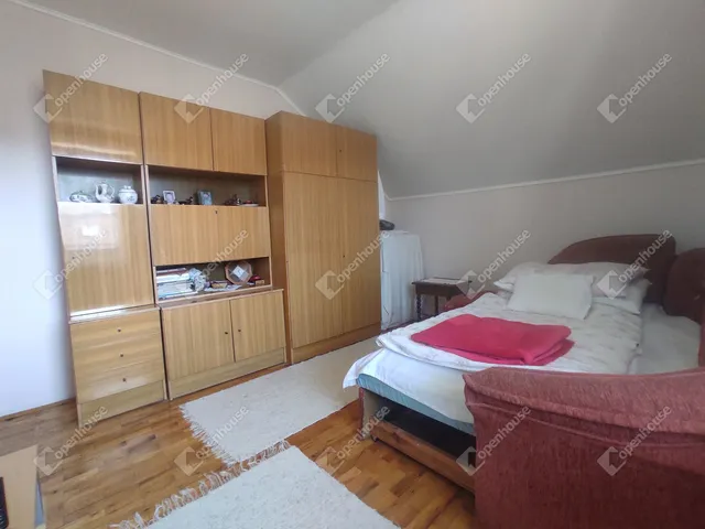Eladó ház Komárom, Szőny 155 nm