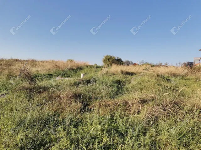 Eladó telek Komárom, Koppánymonostor 702 nm