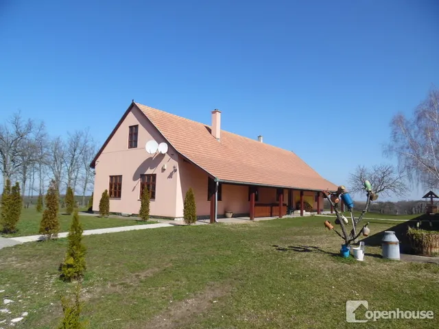 Eladó kereskedelmi és ipari ingatlan Csatka 604 nm