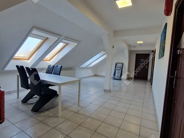 Eladó kereskedelmi és ipari ingatlan Komárom 1000 nm