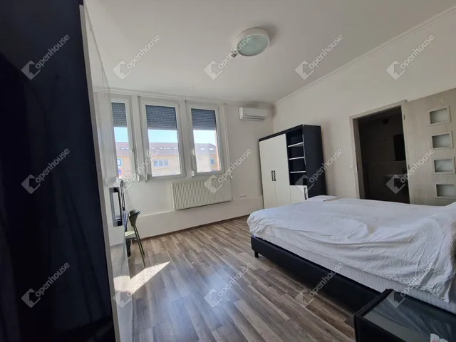 Eladó kereskedelmi és ipari ingatlan Komárom 1000 nm