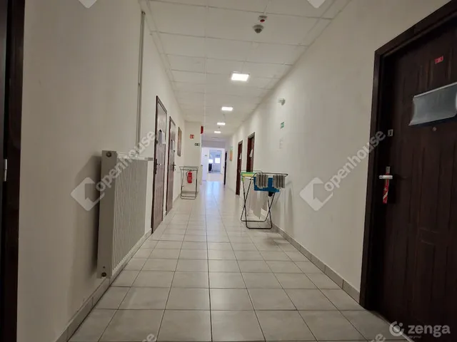 Eladó kereskedelmi és ipari ingatlan Komárom 1000 nm