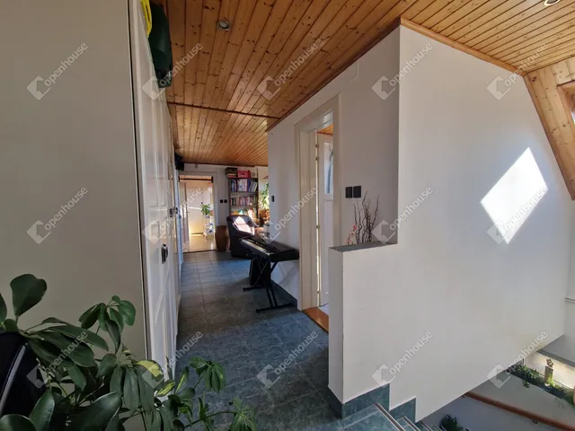 Eladó ház Komárom 164 nm