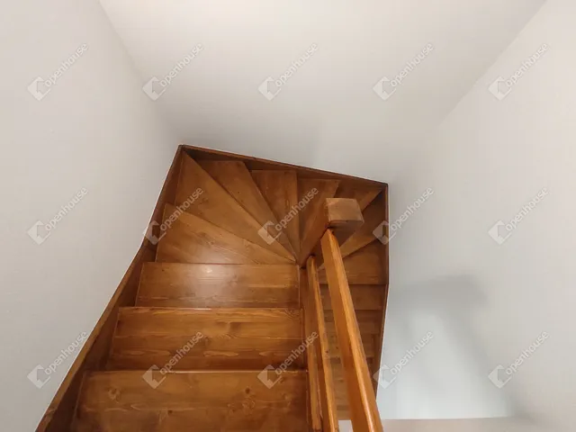 Eladó ház Komárom 96 nm