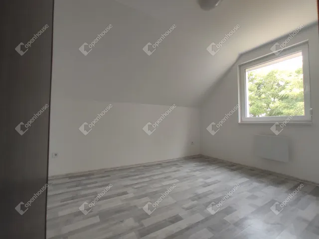 Eladó ház Komárom 96 nm