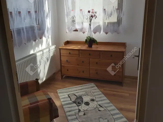 Eladó ház Komárom 85 nm