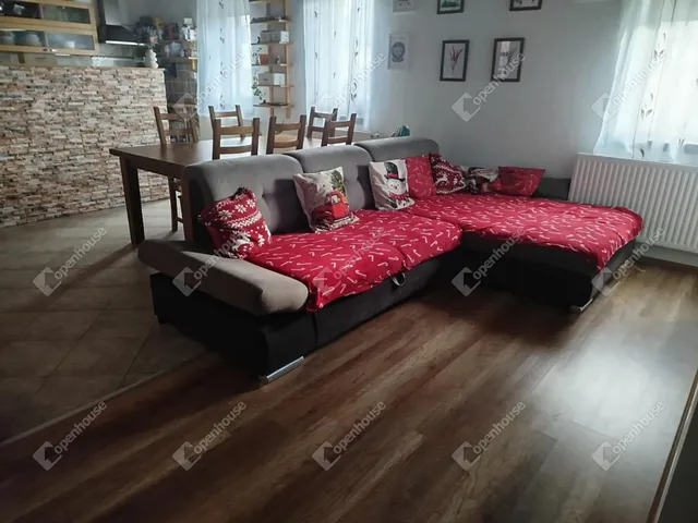 Eladó ház Komárom 85 nm