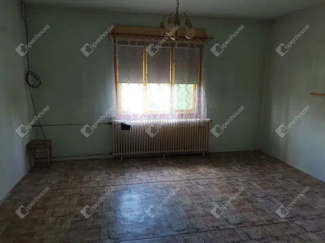 Eladó ház Komárom 173 nm