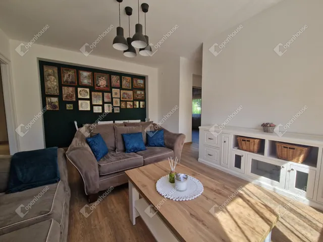 Kiadó ház Komárom 106 nm