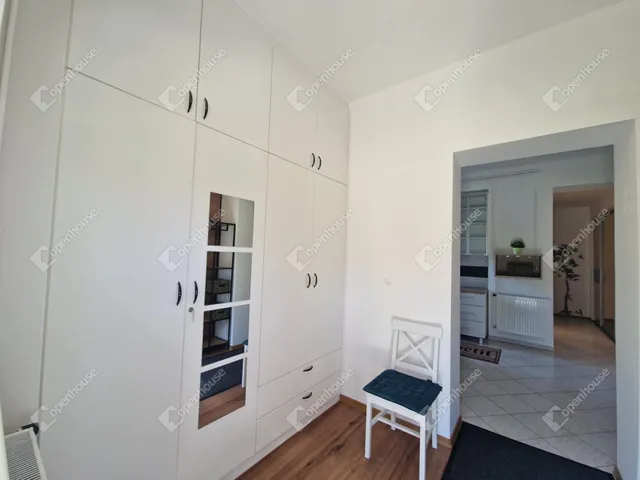 Kiadó ház Komárom 106 nm