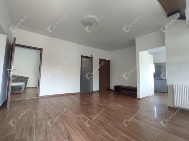 Eladó ház Komárom, Szőny 137 nm