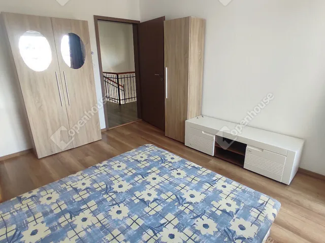 Eladó ház Komárom, Szőny 137 nm