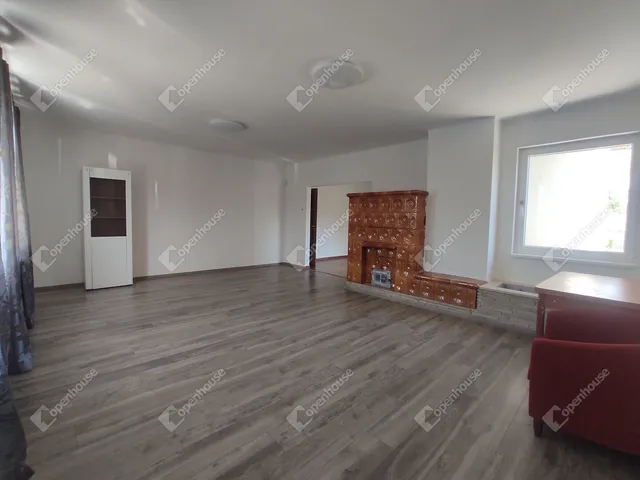 Eladó ház Komárom, Szőny 137 nm