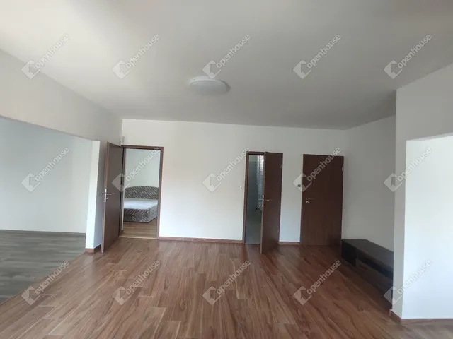 Eladó ház Komárom, Szőny 137 nm