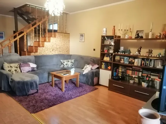 Eladó ház Ács 191 nm