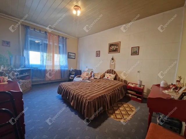 Eladó ház Komárom 90 nm