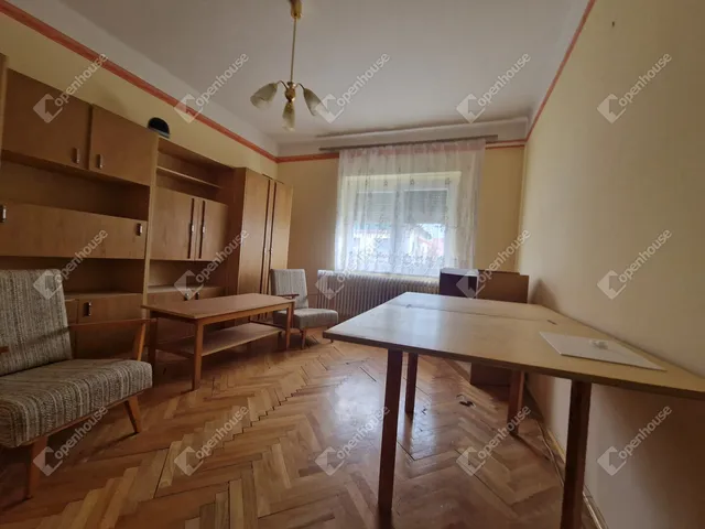 Eladó ház Komárom, Szőny 66 nm