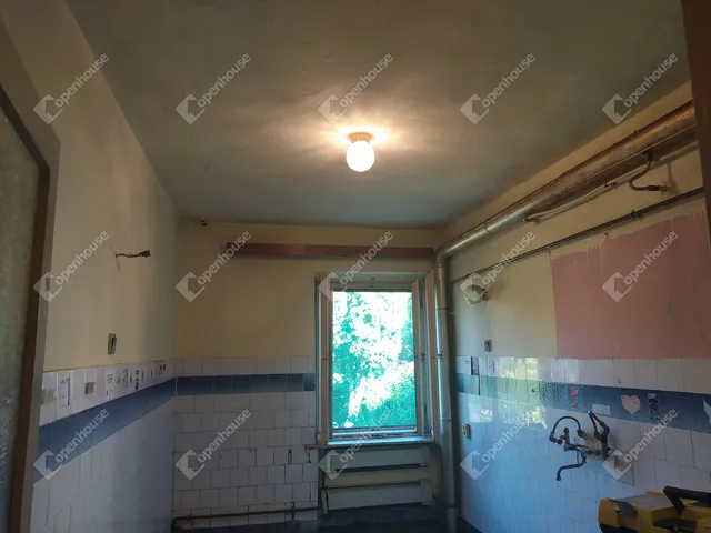 Eladó lakás Komárom, Szőny 62 nm