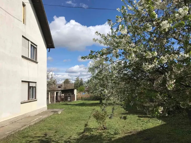 Kiadó ház Komárom 135 nm