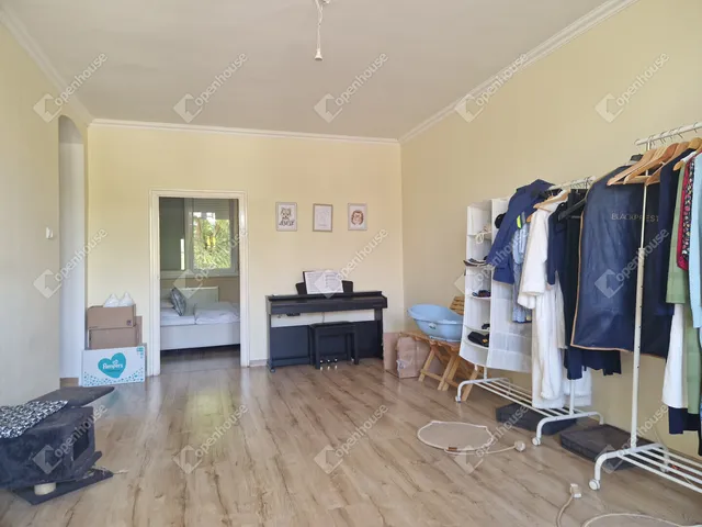 Eladó lakás Komárom, Szőny 64 nm