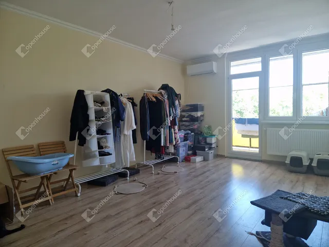 Eladó lakás Komárom, Szőny 64 nm