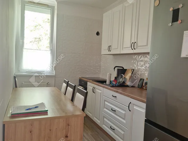 Eladó lakás Komárom, Szőny 64 nm