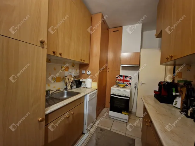 Eladó ház Ászár 183 nm