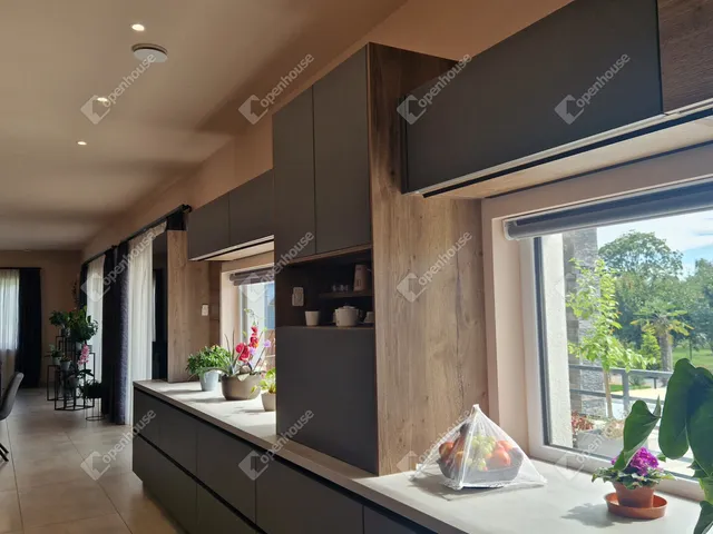 Eladó ház Komárom, Koppánymonostor 618 nm