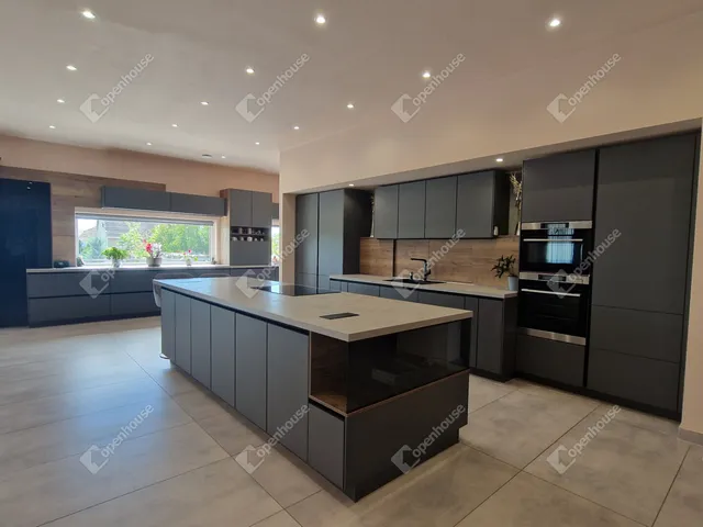 Eladó ház Komárom, Koppánymonostor 618 nm