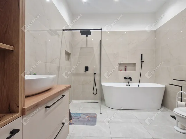 Eladó ház Komárom, Koppánymonostor 618 nm