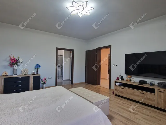 Eladó ház Komárom, Koppánymonostor 618 nm