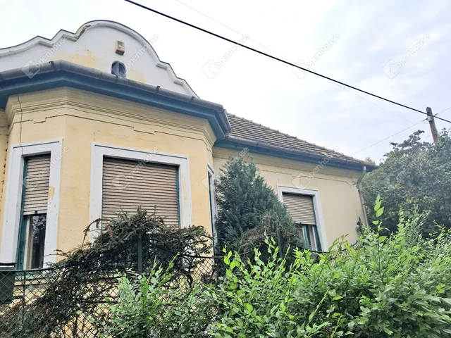 Eladó ház Komárom 112 nm