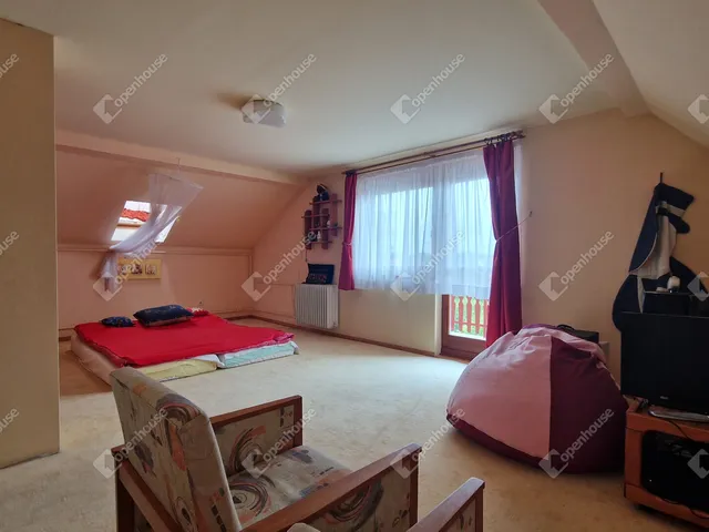 Eladó ház Bábolna 172 nm