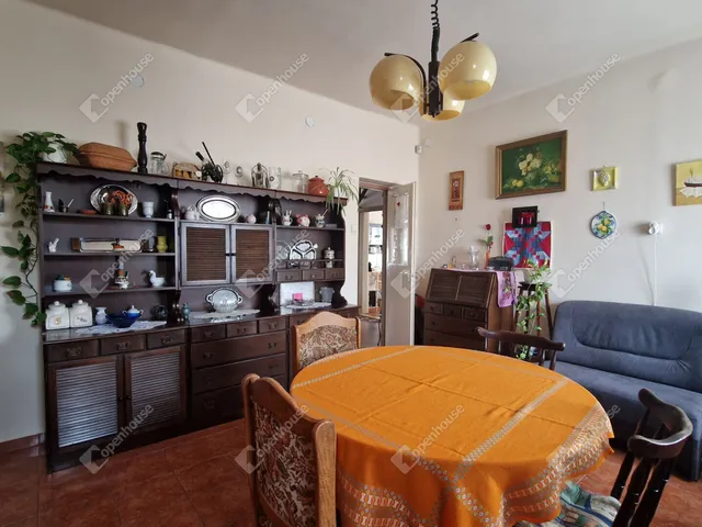 Eladó ház Bábolna 172 nm