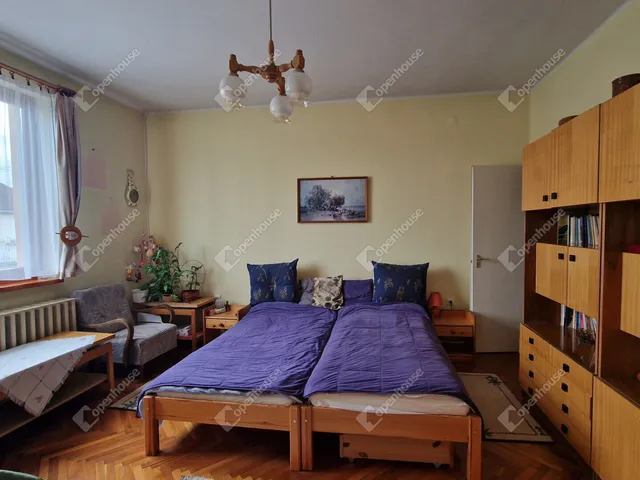 Eladó ház Bábolna 172 nm