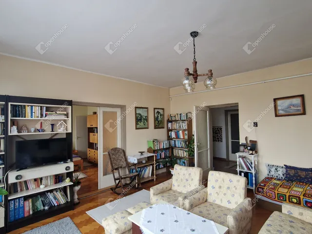 Eladó ház Bábolna 172 nm