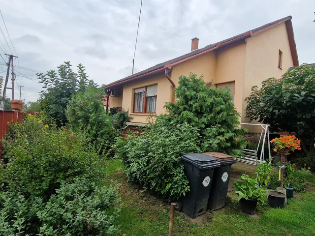 Eladó ház Bábolna 172 nm