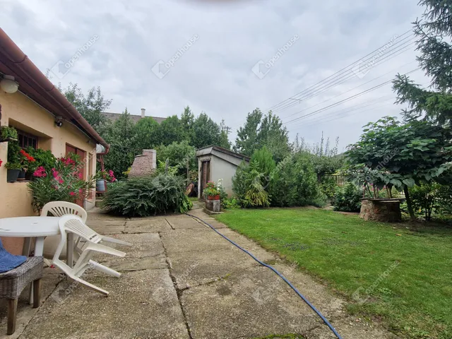Eladó ház Bábolna 172 nm